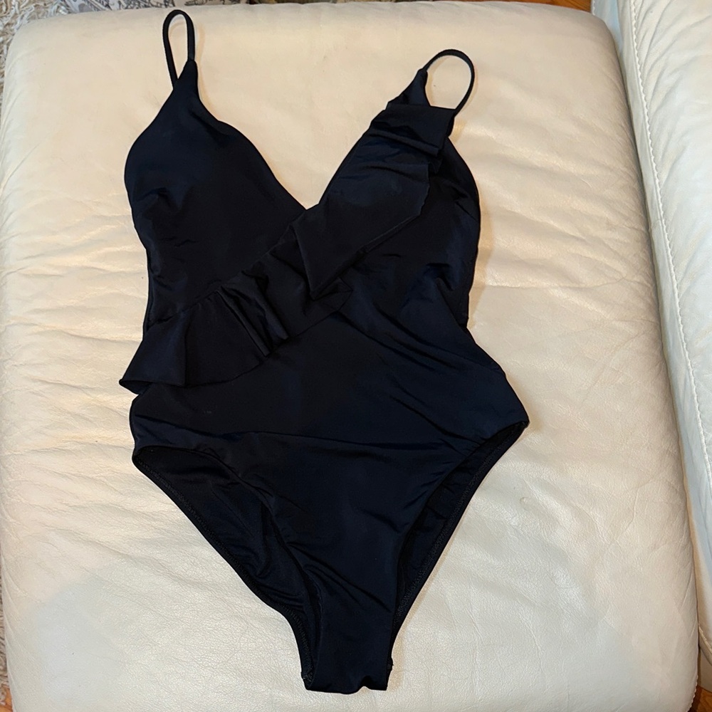 Trina Turk Midnight Black Ruffle One-Piece Swimsuit ♠️